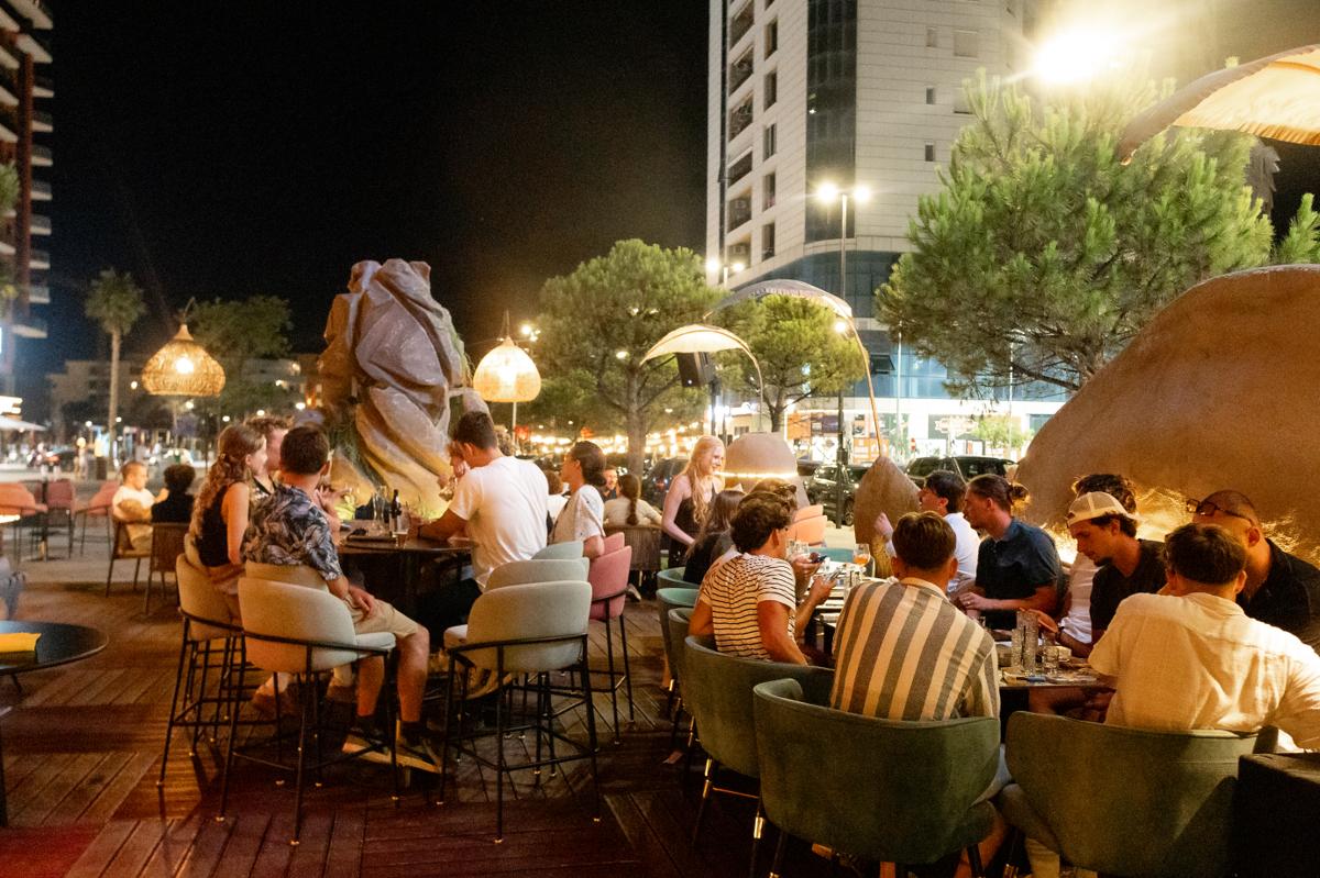 VloreSZN Pub Crawl – Discover the Best Nightlife in Vlorë